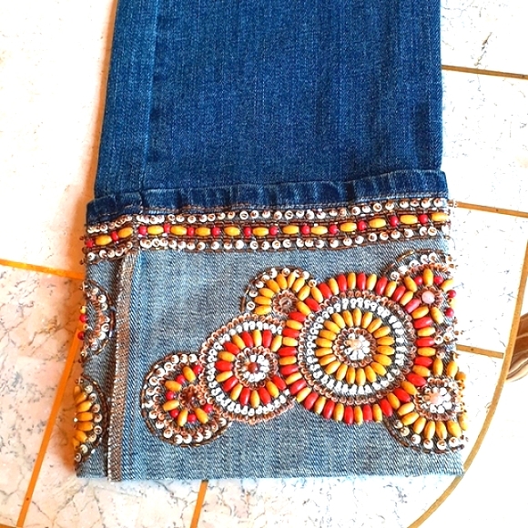 VINTAGE women's Jeans, New pair from Cache, sz 0..floral ,beading design - Picture 2 of 14